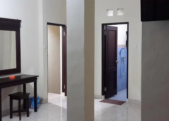 Mawar Sari Mitra Reddoorz ホテル